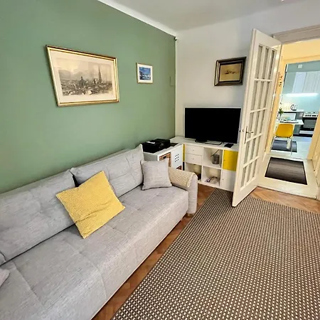 Apartment Passage *